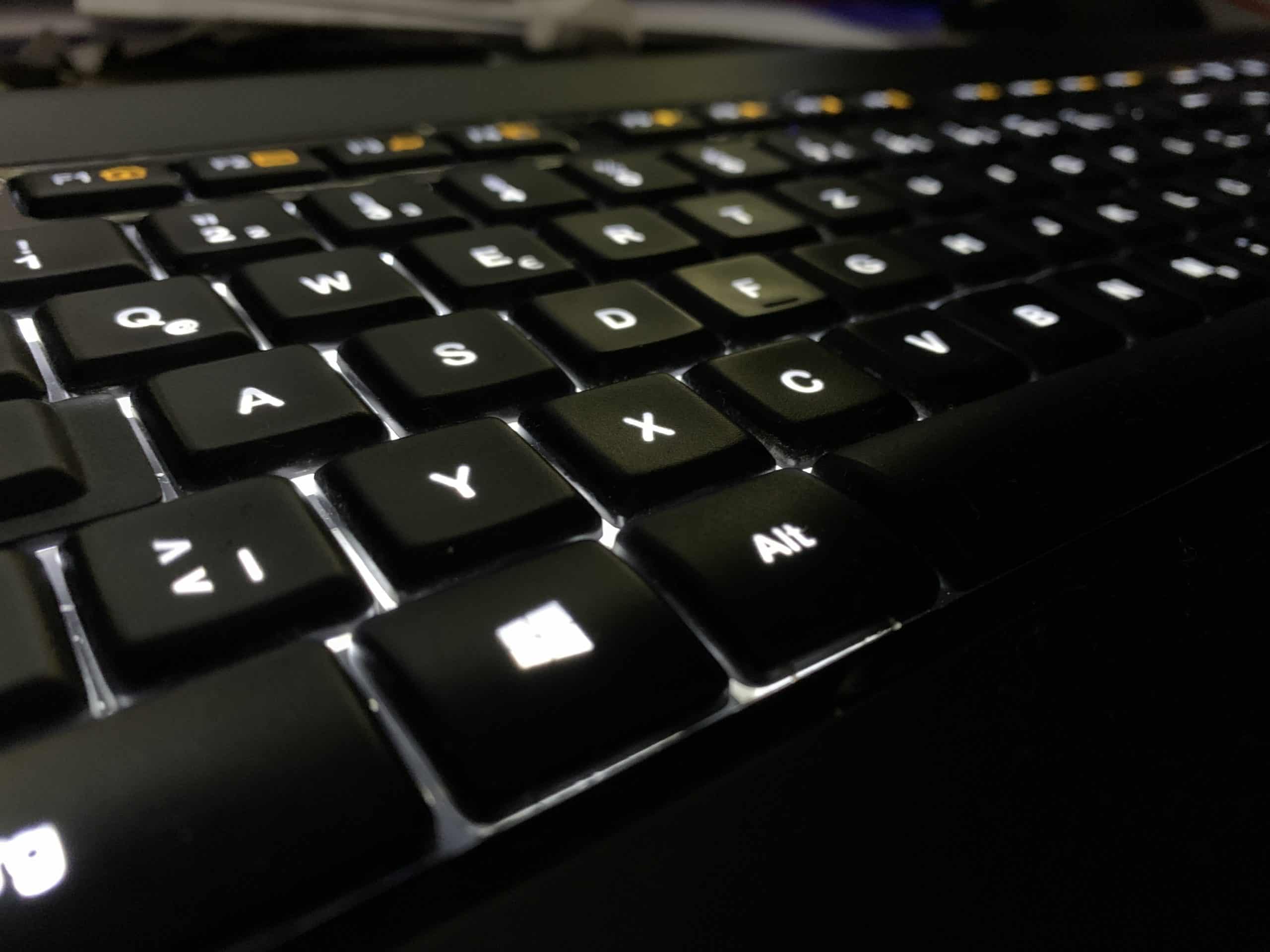 K800 Wireless Illuminated Keyboard