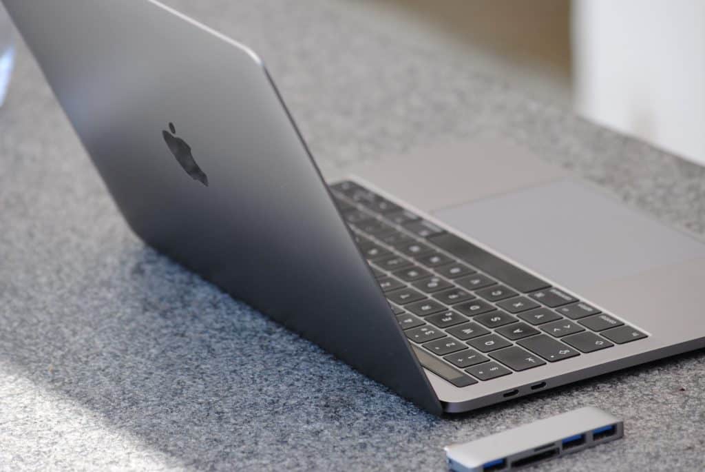 MacBook Pro 2016 mit USB-C Dockingstation