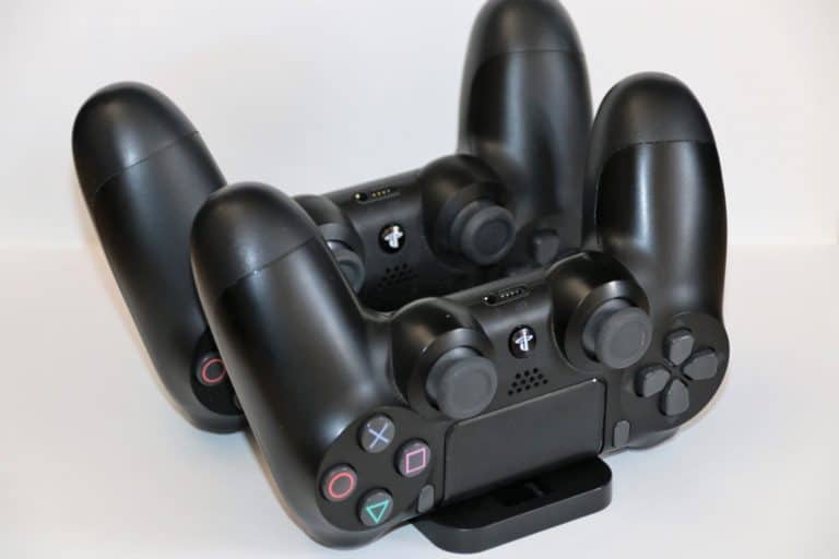 „PS4-Controller-Ladestation“ von Wish???