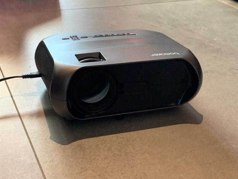 BOMAKER Native 720P Mini Beamer Test