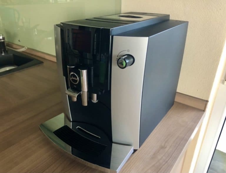 Kaffeevollautomat JURA E6 Test