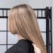 Haare glätten ohne Glätteisen