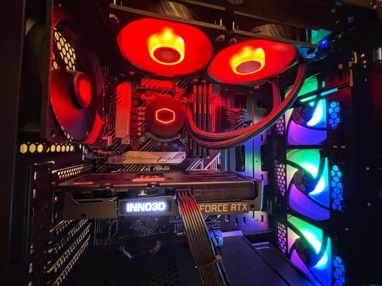Kann ich mein Mainboard mit einer Wasserkühlung nutzen?