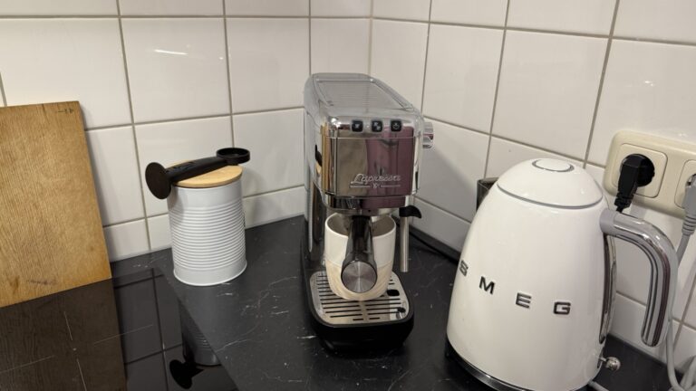 Tchibo Lapressa im Nachtest: Lohnt sich die Siebträgermaschine auch nach über einem Jahr noch?